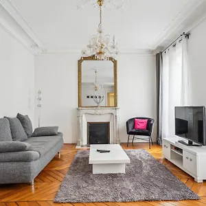 Luxury La Tour Apartment