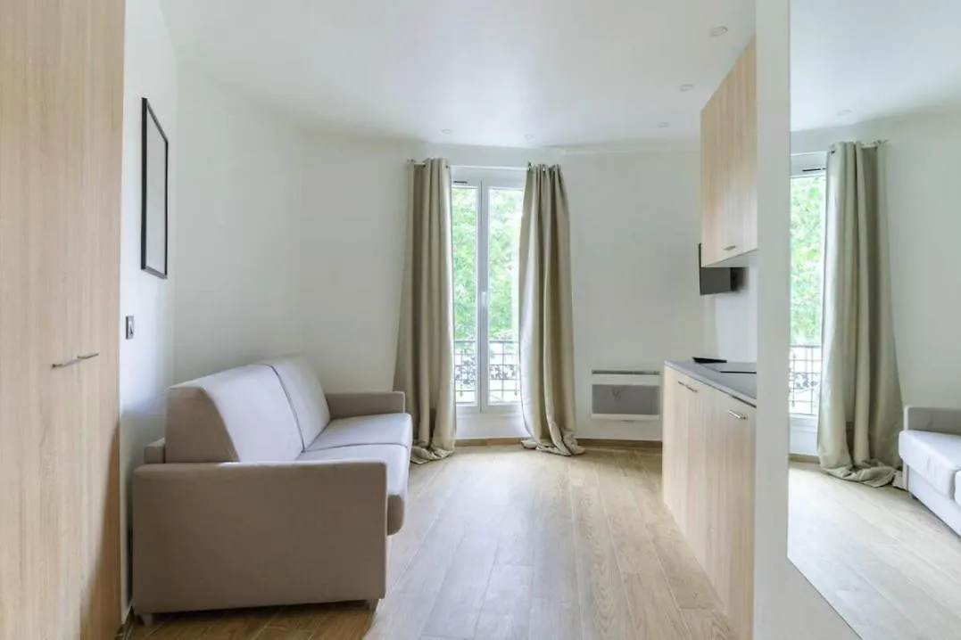 Hsh Bessiere-Batignolles Paris Superbe Studio 0*,  France